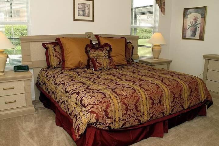 Room 5 of 28
