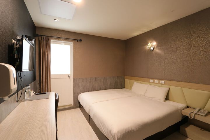 Room 32 of 99