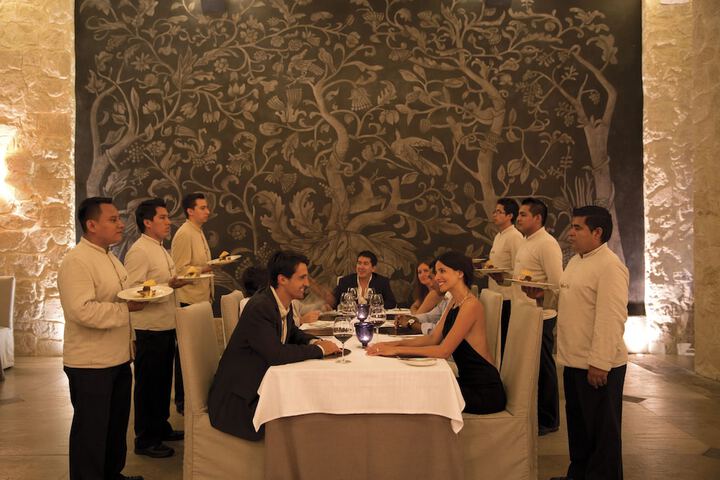 Dining 95 of 145