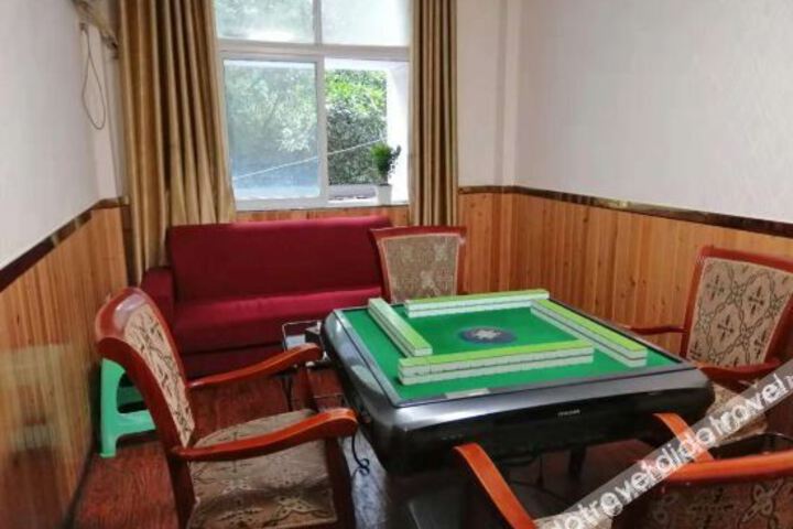 Guangan qiyue business hotel