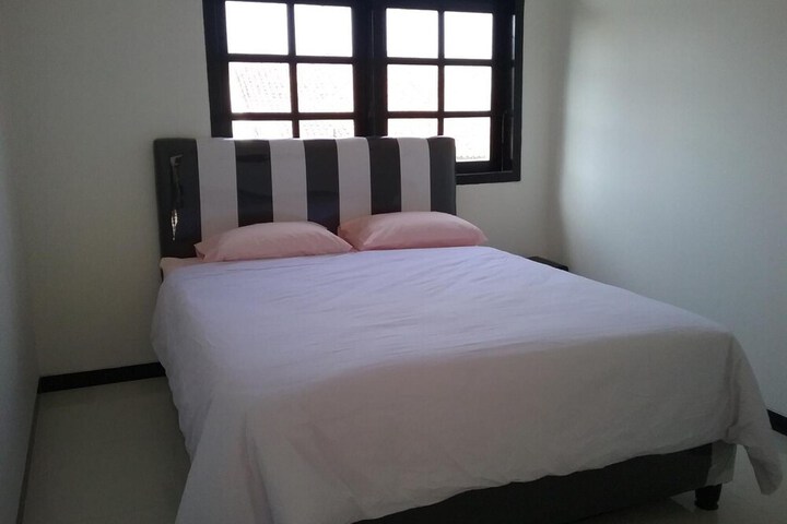 Room 9 of 24