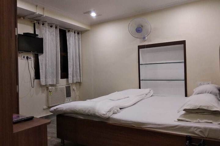 Room 66 of 117
