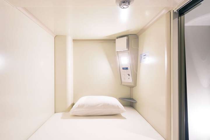 Room 10 of 39