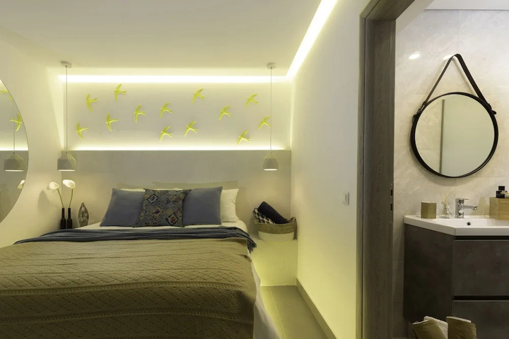 Room 3 of 16