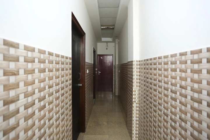 Room 11 of 11