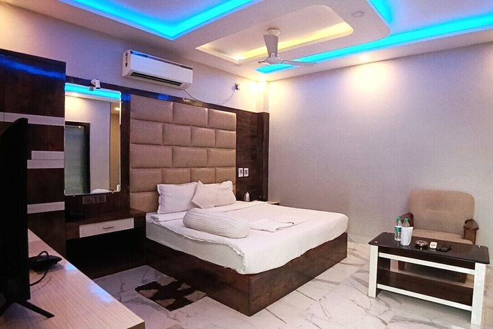 Room 25 of 56