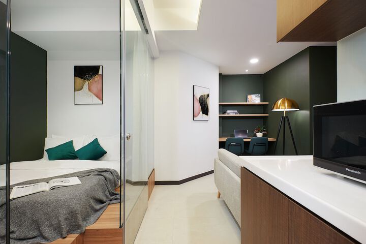 Room 14 of 43