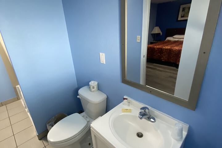 1 Queen Bed (33 of 69)