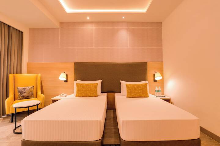 Room 15 of 42