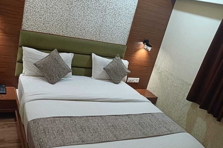 Room 17 of 31