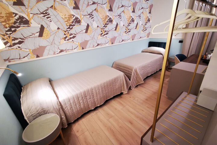 Room 7 of 30