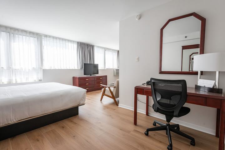 Room 8 of 52