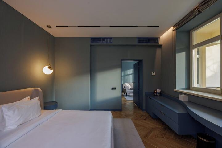 Room 30 of 73