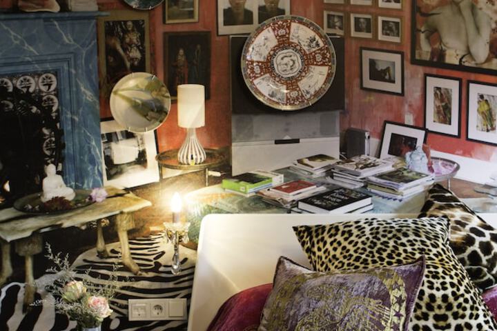 Room 27 of 51