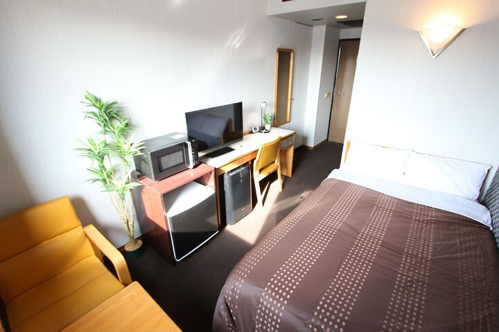 Room 9 of 14