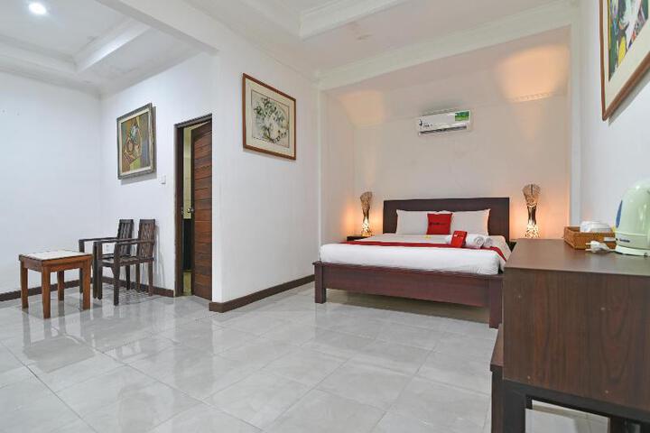 Room 4 of 6