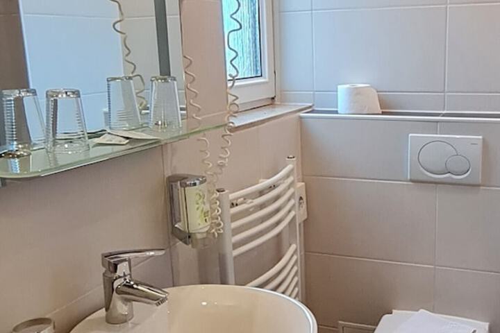Cleanliness 33 of 33
