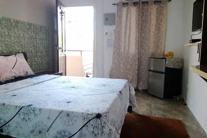 Room 6 of 25