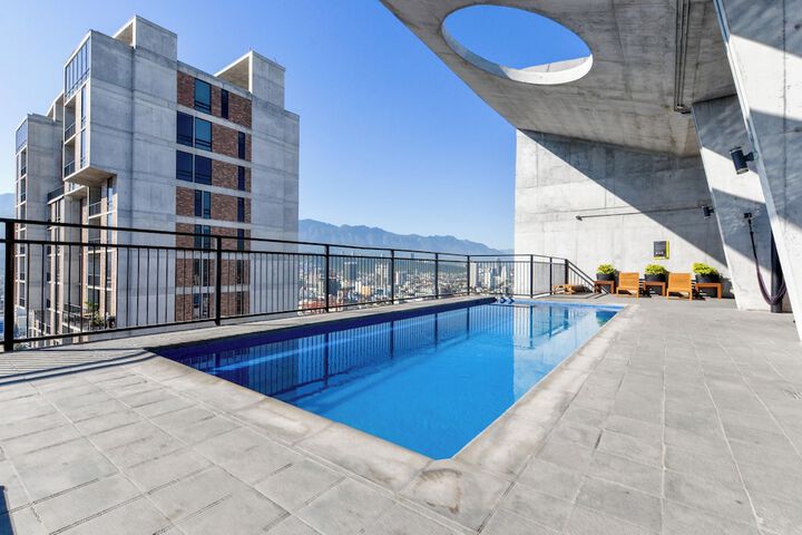 Pool 32 of 56