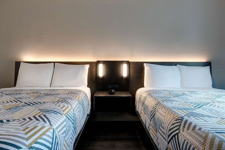 Room 14 of 26