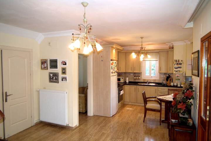Room 9 of 23