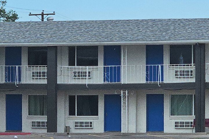 Hotel 7 of 8