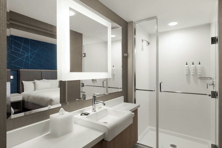 Room 16 of 31
