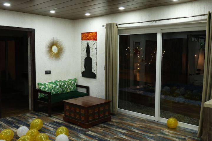 Room 23 of 35