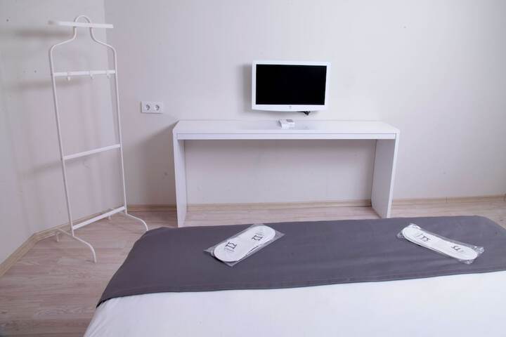 Room 36 of 60