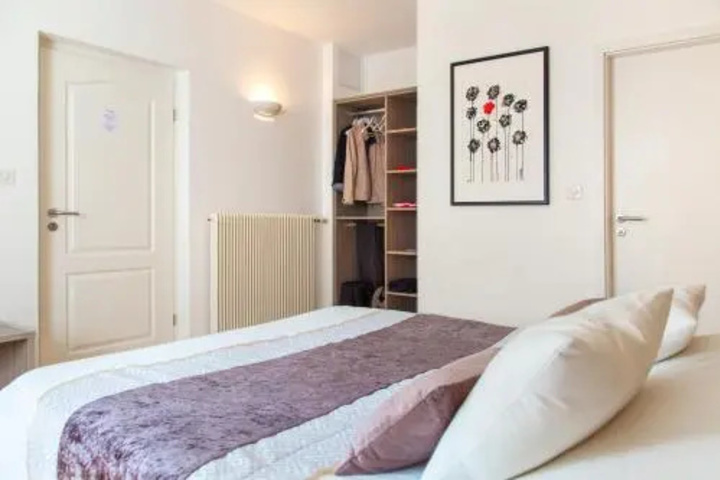 Room 2 of 13