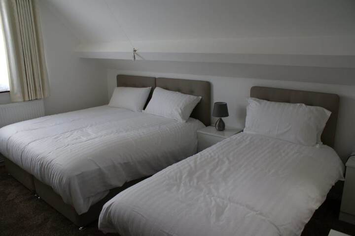 Room 11 of 73