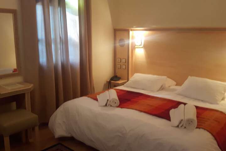 Room 8 of 72