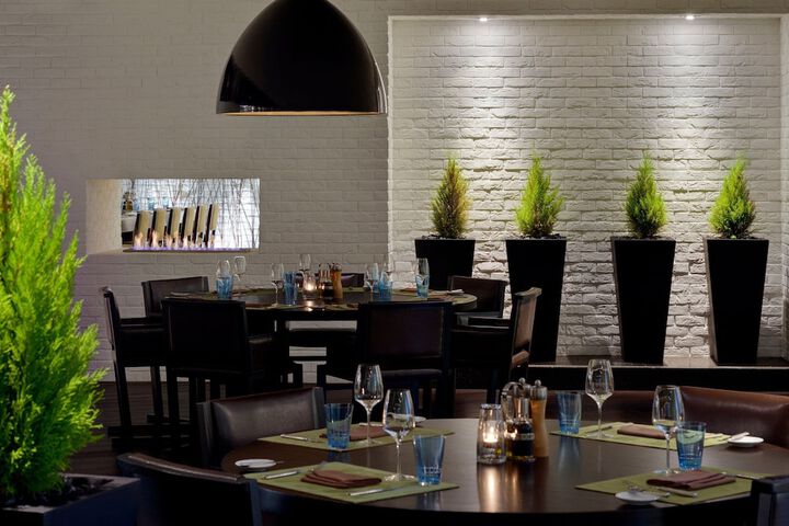 Dining 86 of 140