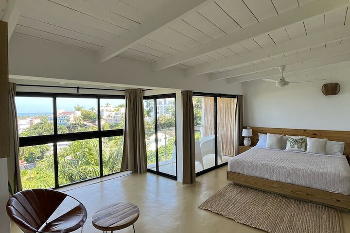 Room 3 of 38