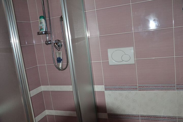 Room 10 of 10