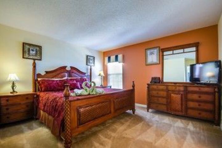 Room 10 of 26