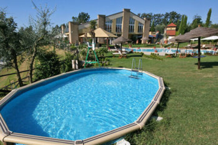 Pool 52 of 68