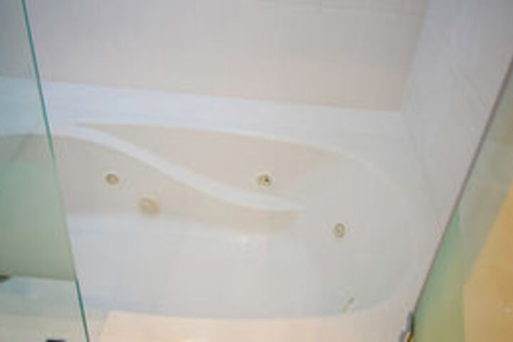 Hot Tub 18 of 23