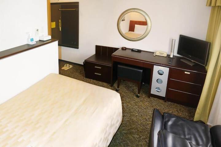 Room 29 of 103