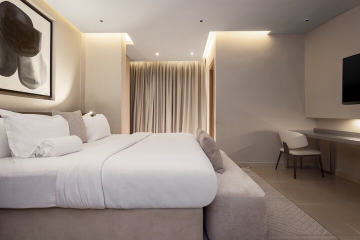 Room 17 of 36