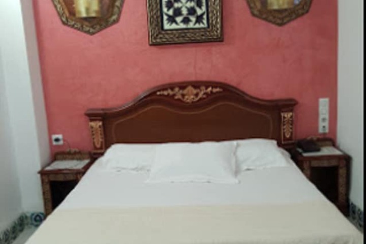 Room 16 of 52