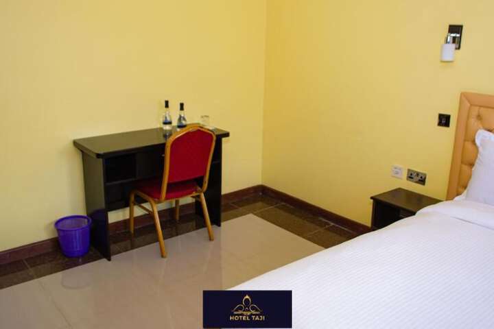 Room 4 of 26