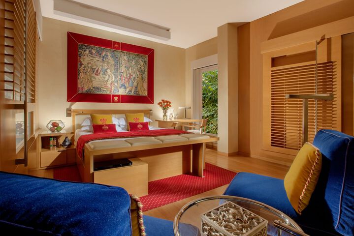 Room 6 of 26