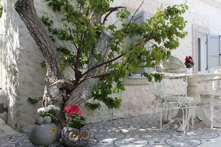 Hotel Exterior 65 of 67