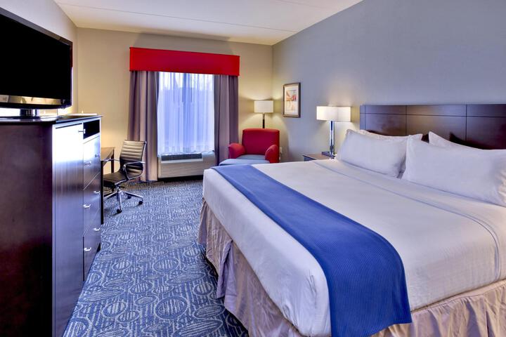 Standard | King Bed (2 of 15)