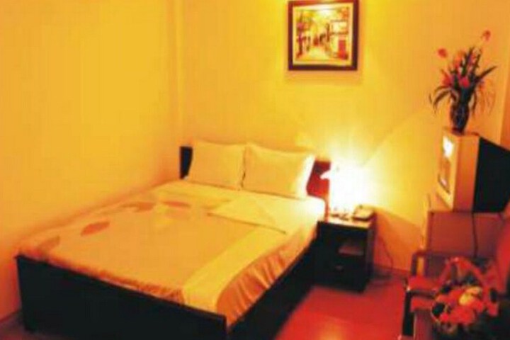 Room 11 of 35