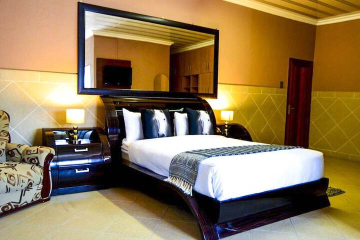Room 3 of 15