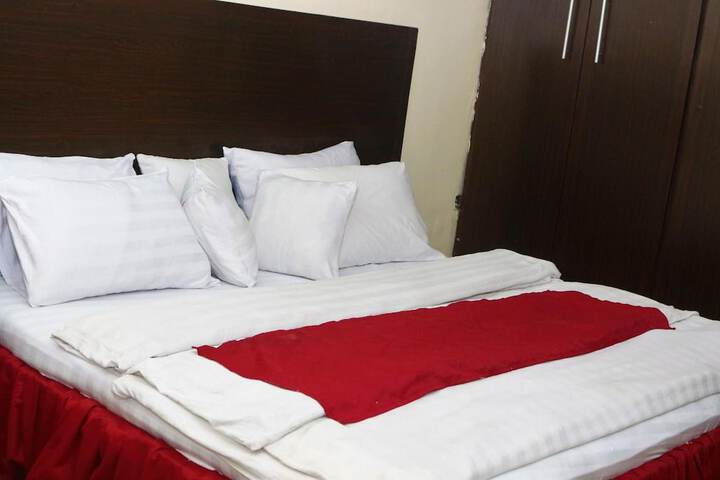 Room 20 of 32