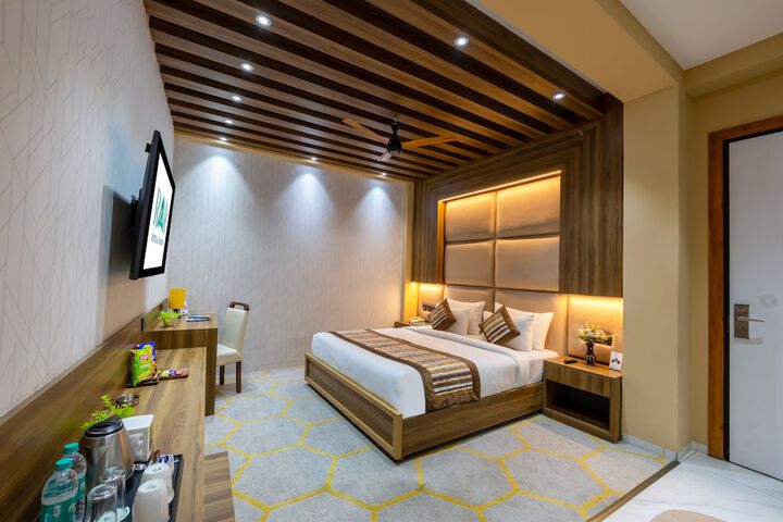Room 17 of 41