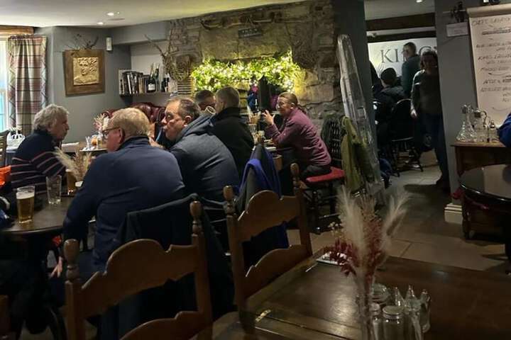 Dining 16 of 31